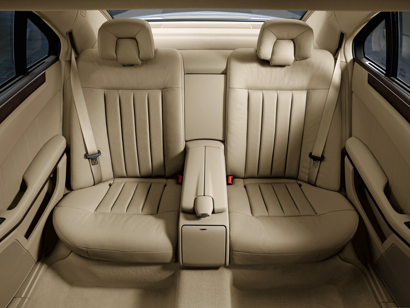 Illustration for article titled 2010 Mercedes E-Class: Mega Gallery